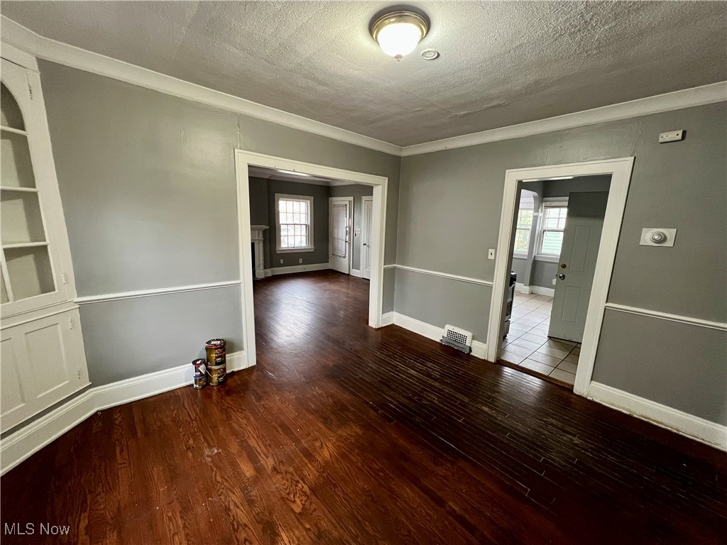 3560 Avalon Road Cleveland, OH 44120 - Photo 7 of 42