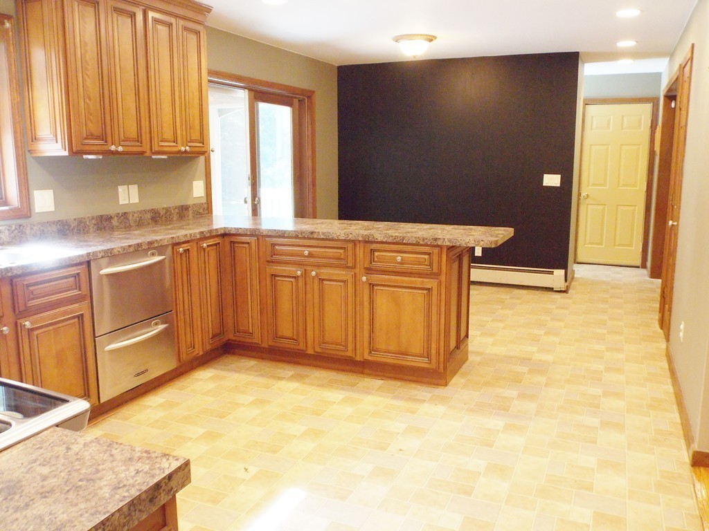 122 Town Farm Road Brookfield, MA 01506 - Photo 6 of 28