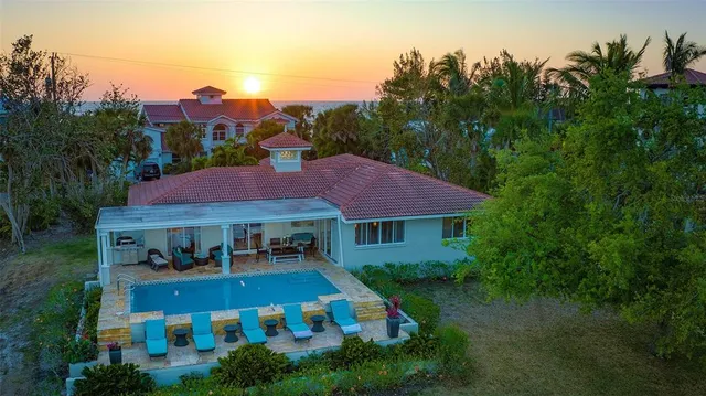 $2,595,000 | 3858 Casey Key Road, Nokomis, FL 34275