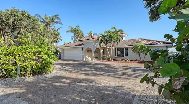 $2,595,000 | 3858 Casey Key Road, Nokomis, FL 34275