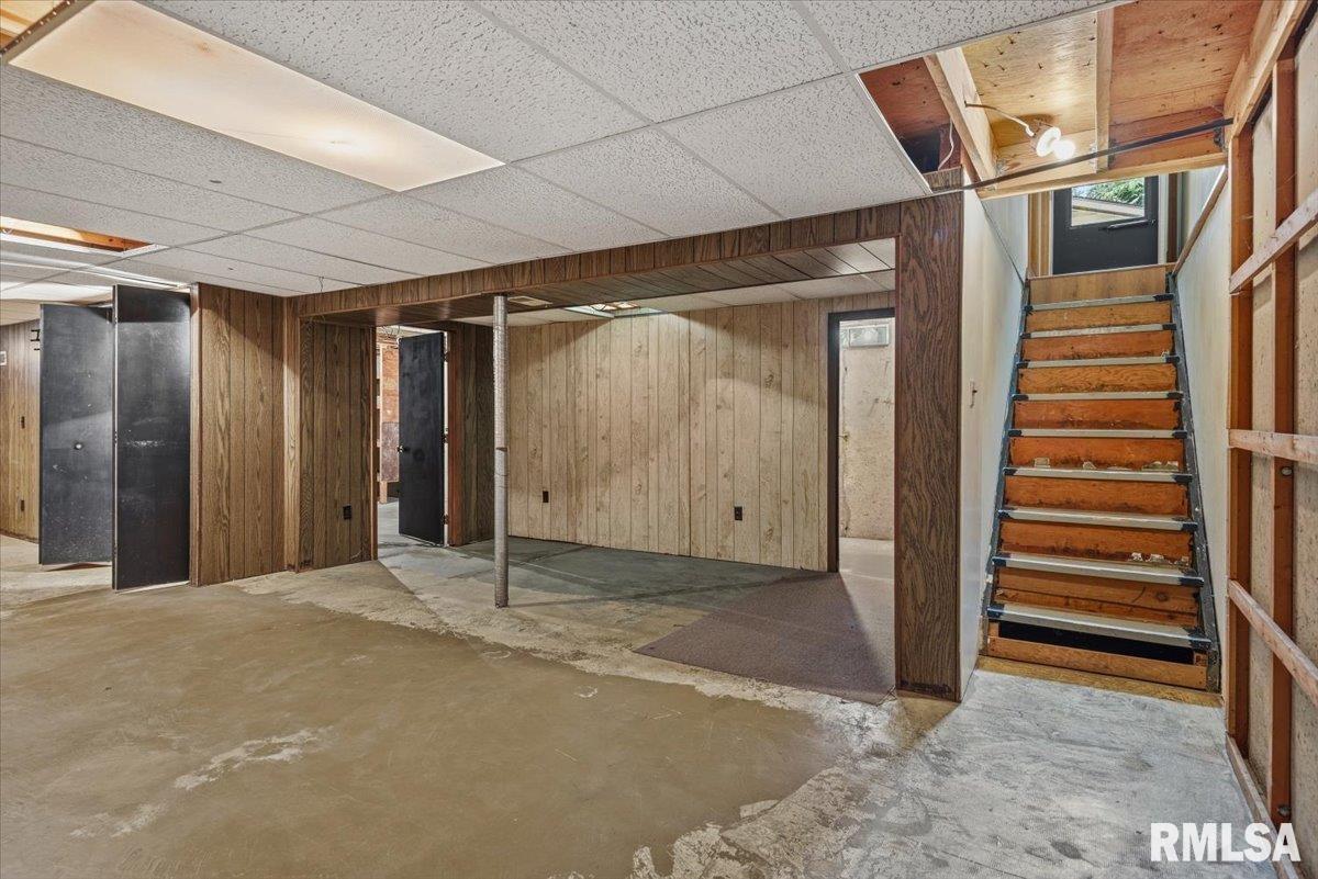 2425 Stokebridge Road Springfield, IL 62702 - Photo 23 of 34 Gallery Image 23