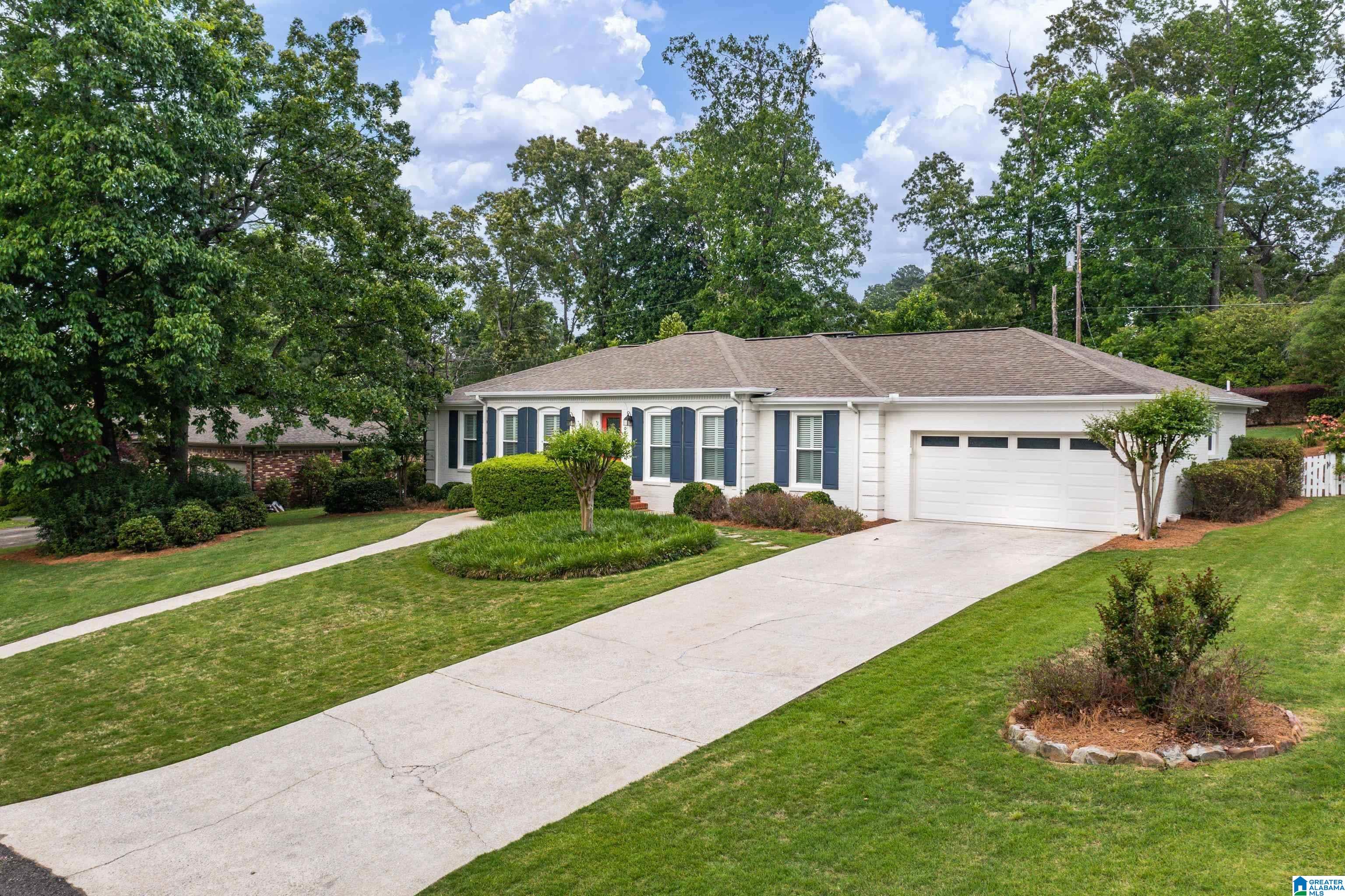 3317 Chartwell Road Hoover, AL 35226 - Photo 2 of 47 Gallery Image 2