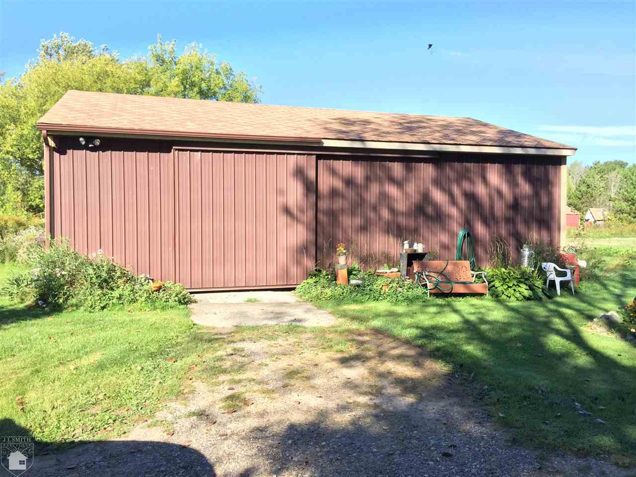 9038 Green Road Goodells, MI 48027 - Photo 19 of 25