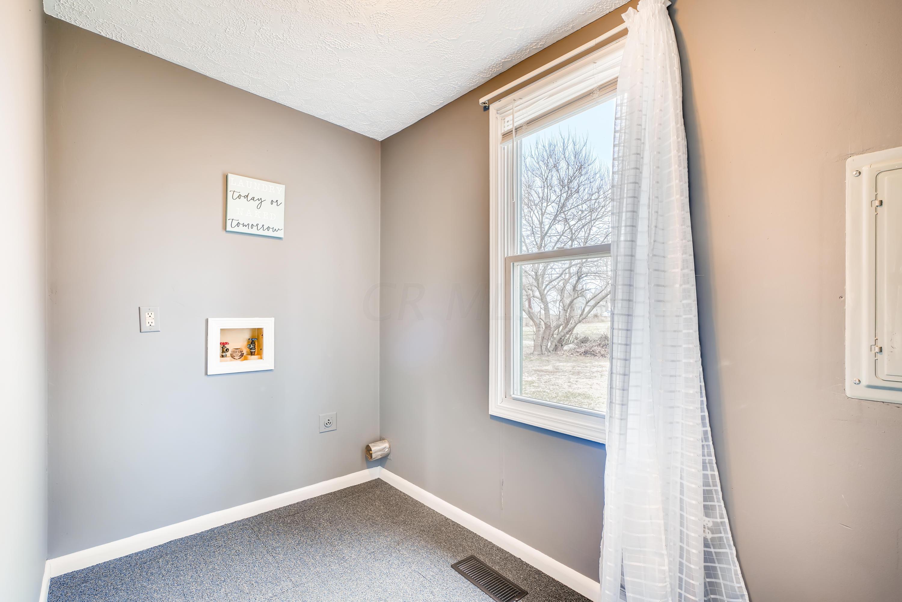 1936 Sale Road Columbus, OH 43224 - Photo 3 of 14 Gallery Image 3