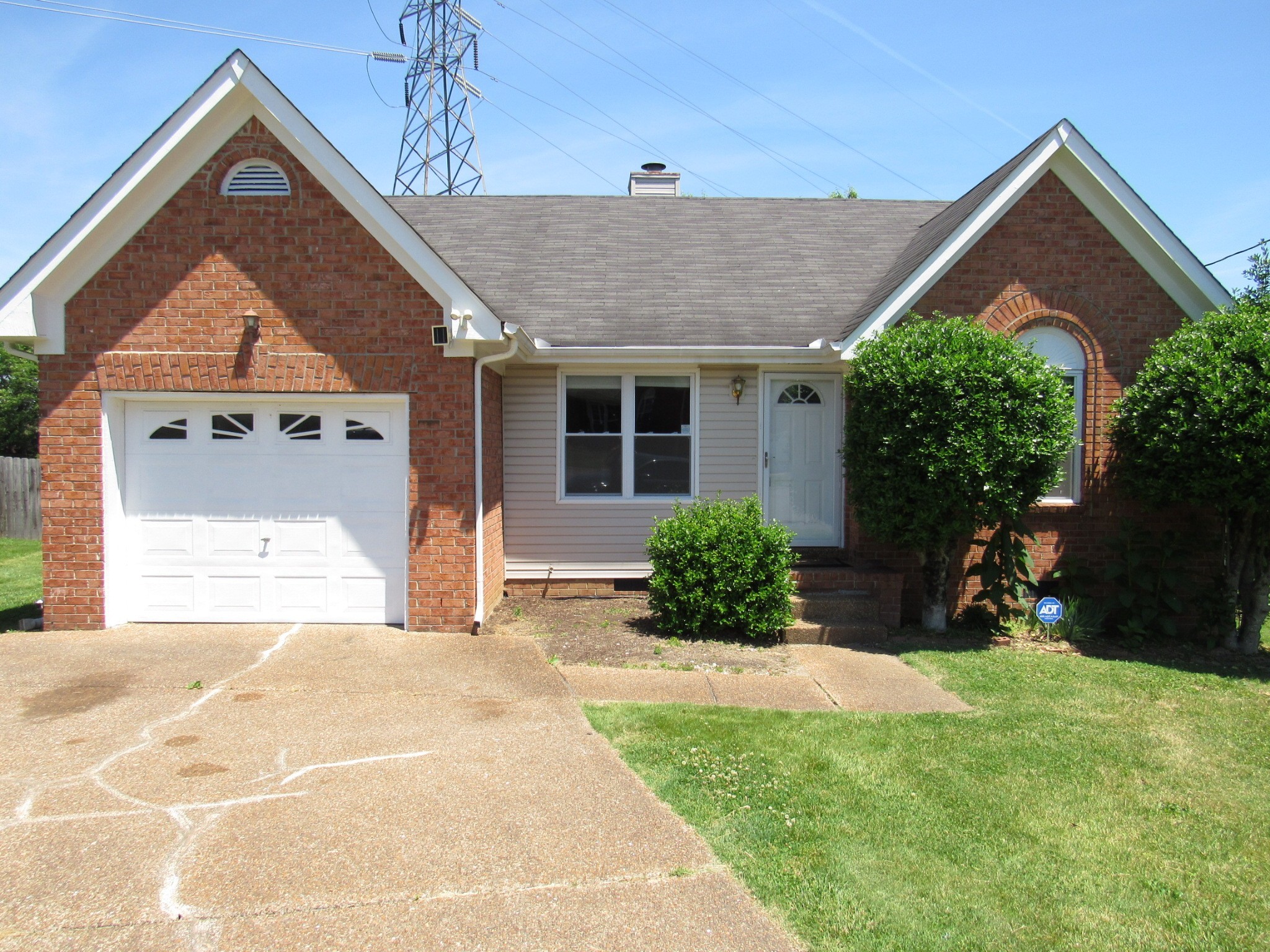135 Cloverfield Court Hendersonville TN 37075 Compass 135 Cloverfield Court Hendersonville TN 37075 Compass