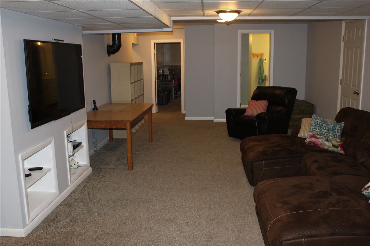 46 Cross Road Hooksett, NH 03106 - Photo 25 of 33