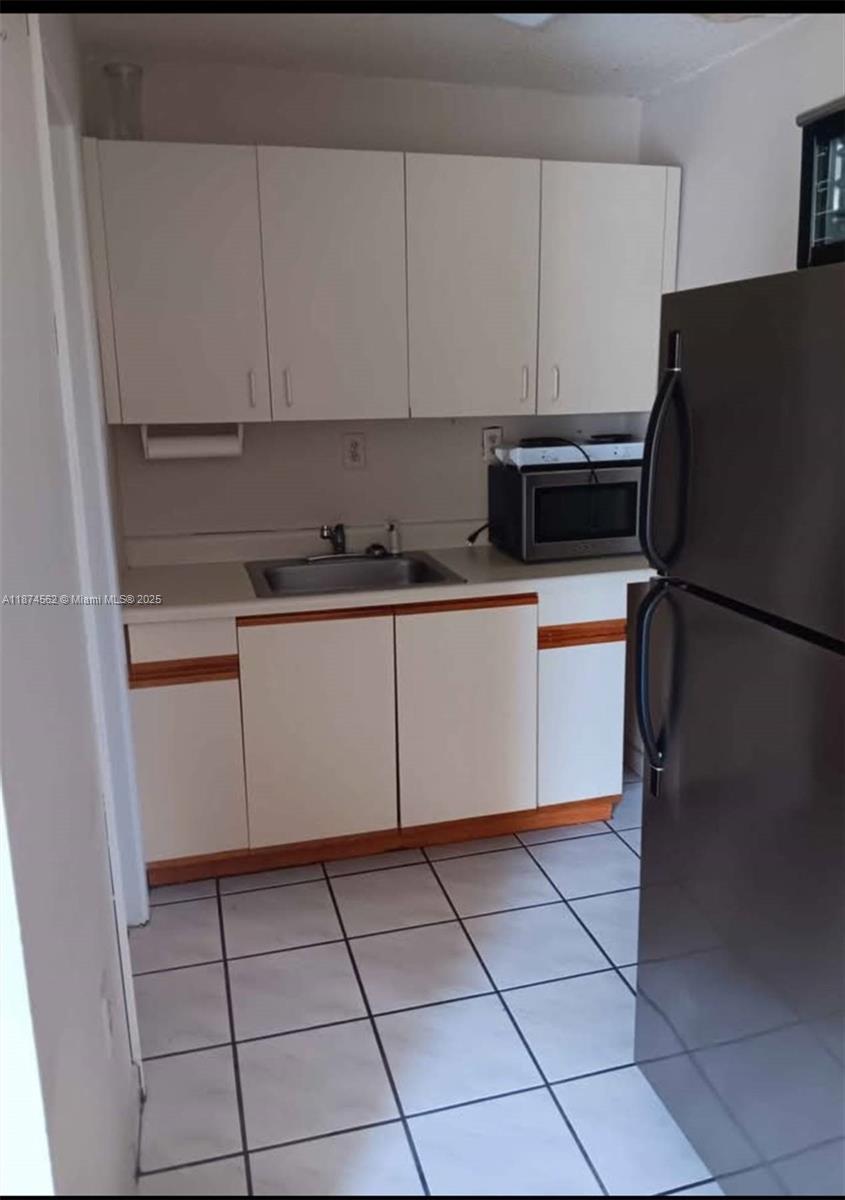 9360 Southwest 37th Street Miami, FL 33165 - Photo 14 of 21