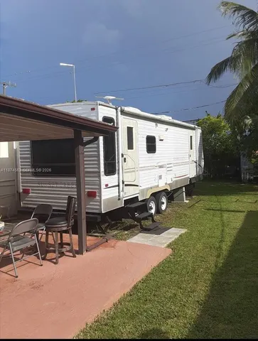 $1,100,000 | 9360 Southwest 37th Street, Miami, FL 33165