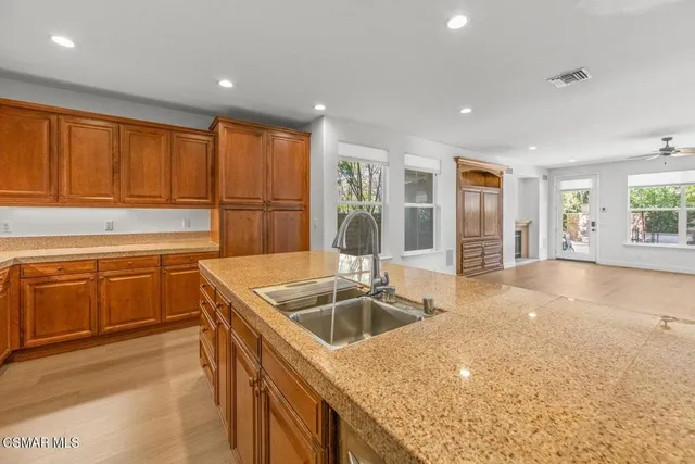 $8,000 | 4980 Via Santana, Newbury Park, CA 91320