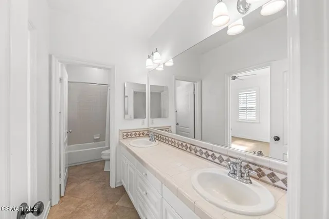 $8,000 | 4980 Via Santana, Newbury Park, CA 91320