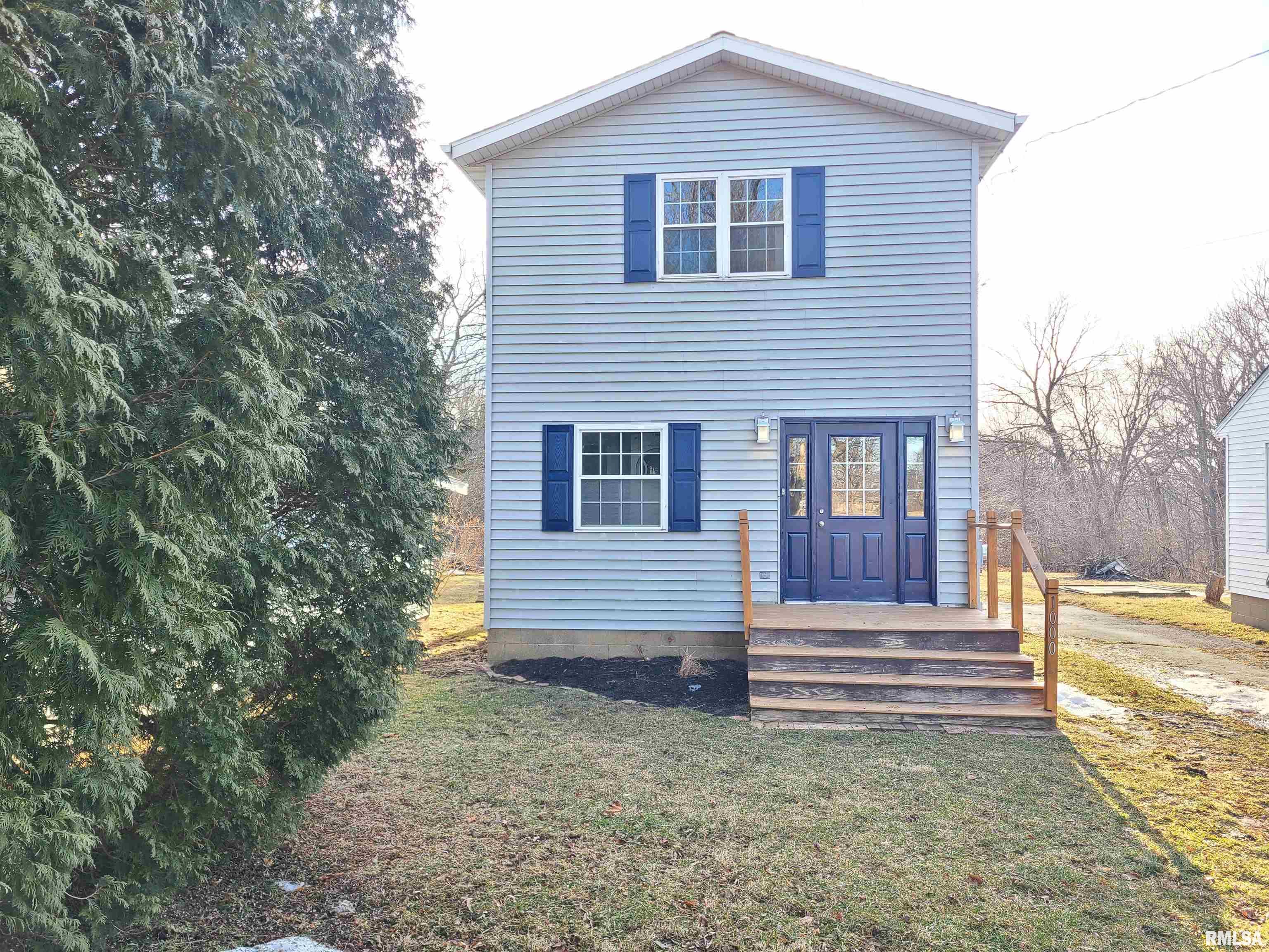 916 Springfield Road East Peoria, IL 61611 - Photo 1 of 15 Gallery Image 1