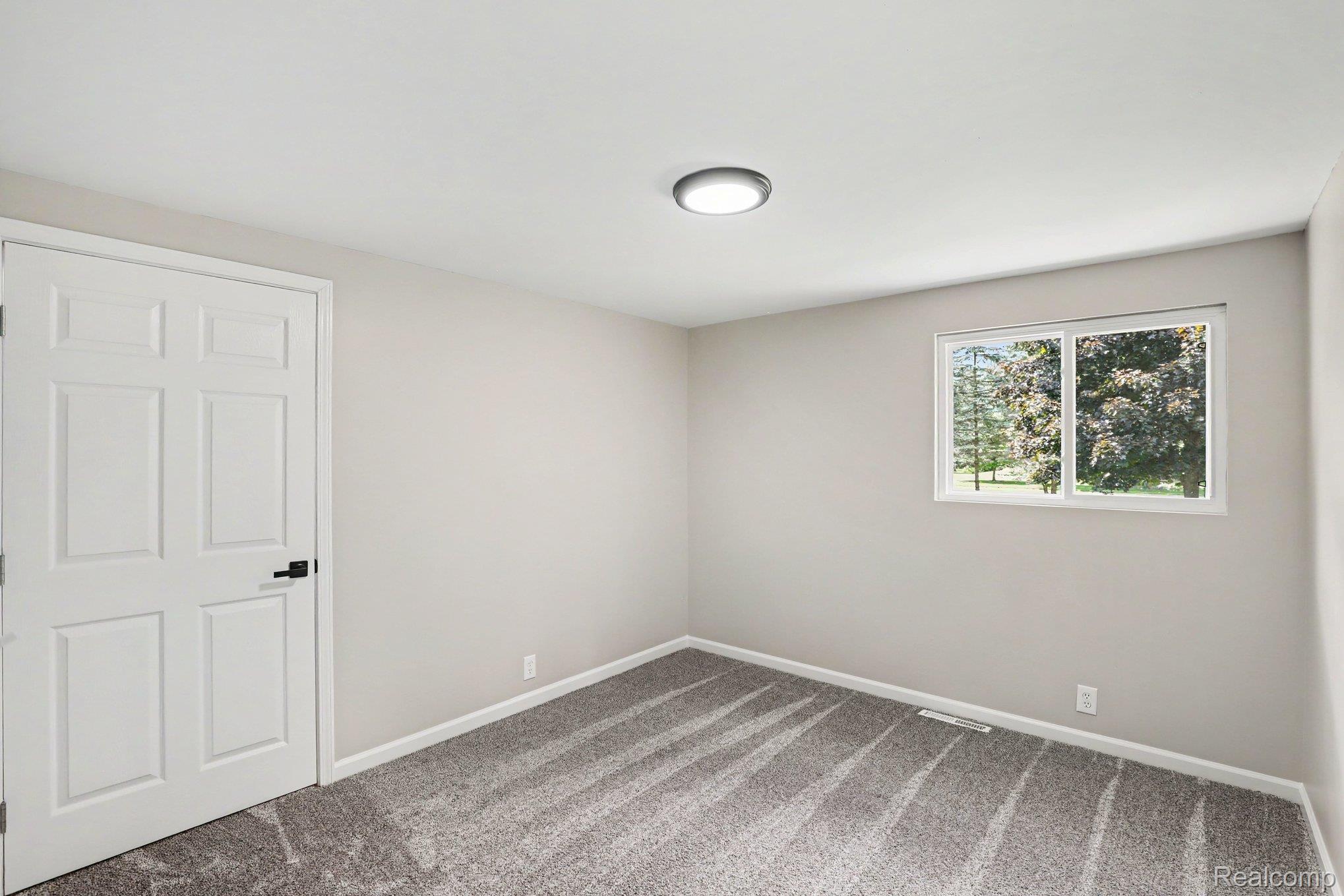 74600 Nordman Court Romeo, MI 48065 - Photo 16 of 32 Empty room
