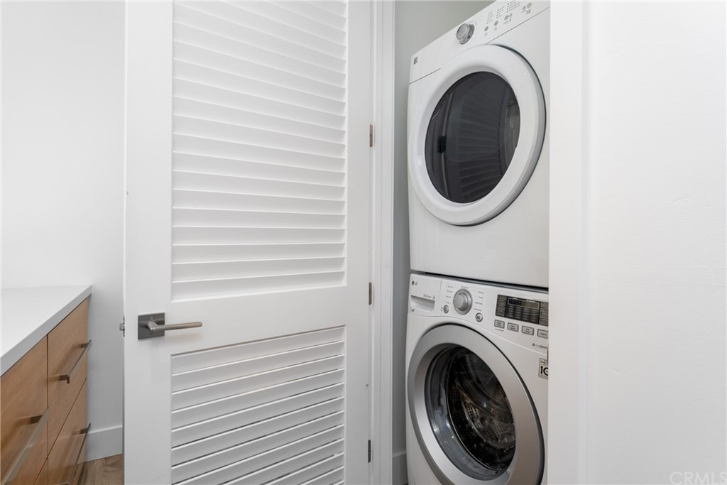 237 1st Street Huntington Beach, CA 92648 - Photo 28 of 68