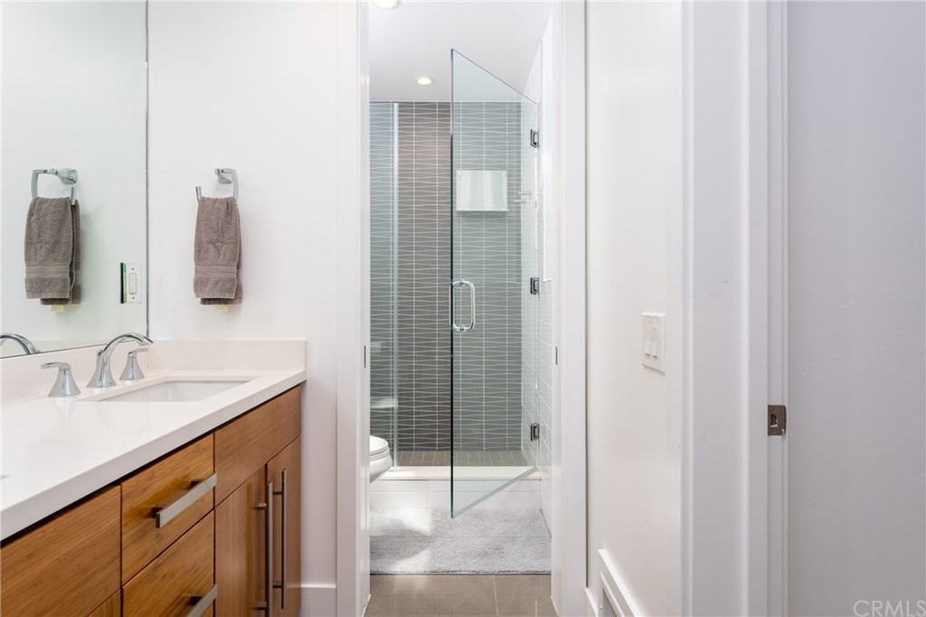 237 1st Street Huntington Beach, CA 92648 - Photo 31 of 68