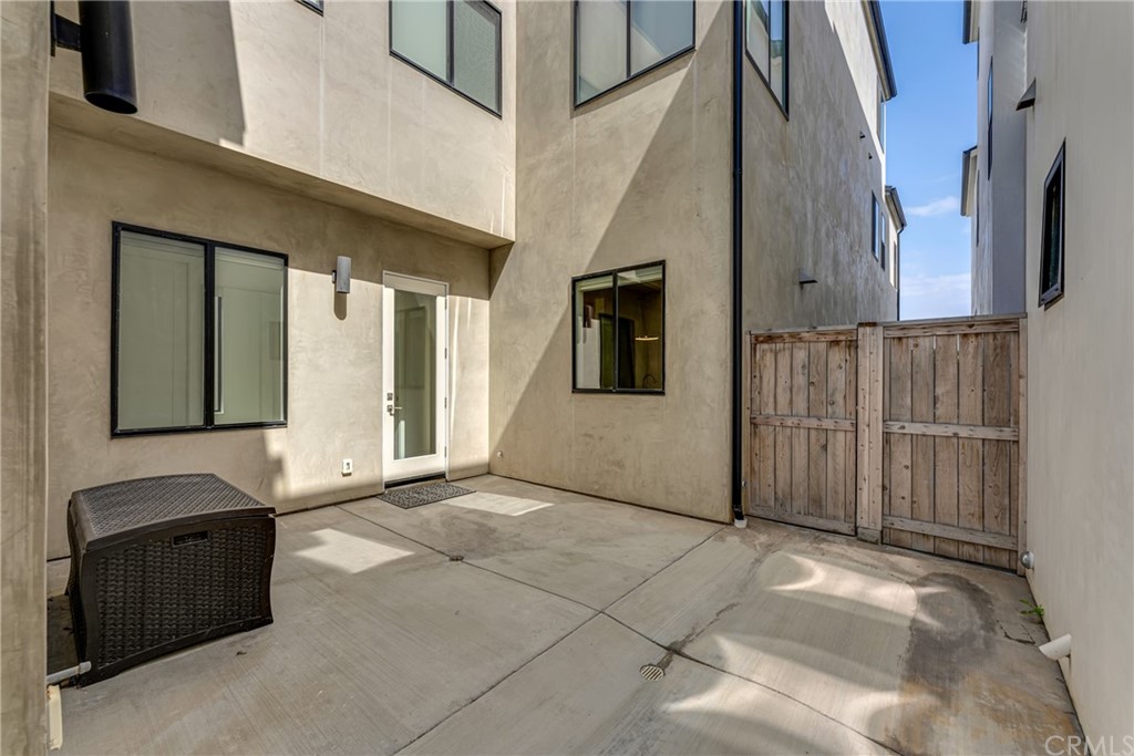 237 1st Street Huntington Beach, CA 92648 - Photo 49 of 68