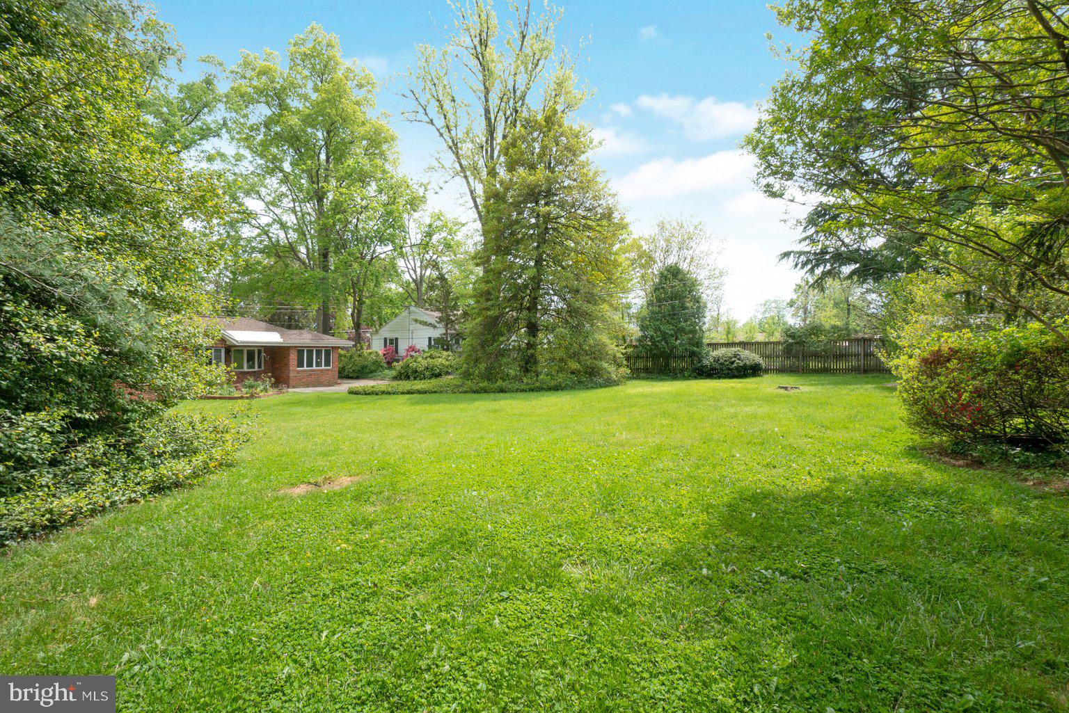 242 Gralan Road Baltimore, MD 21228 - Photo 8 of 39 Gallery Image 8