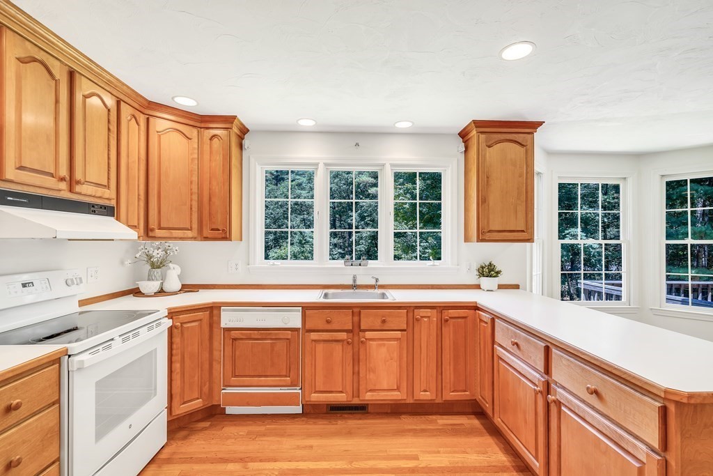 16 No Name Road Stow, MA 01775 - Photo 11 of 34
