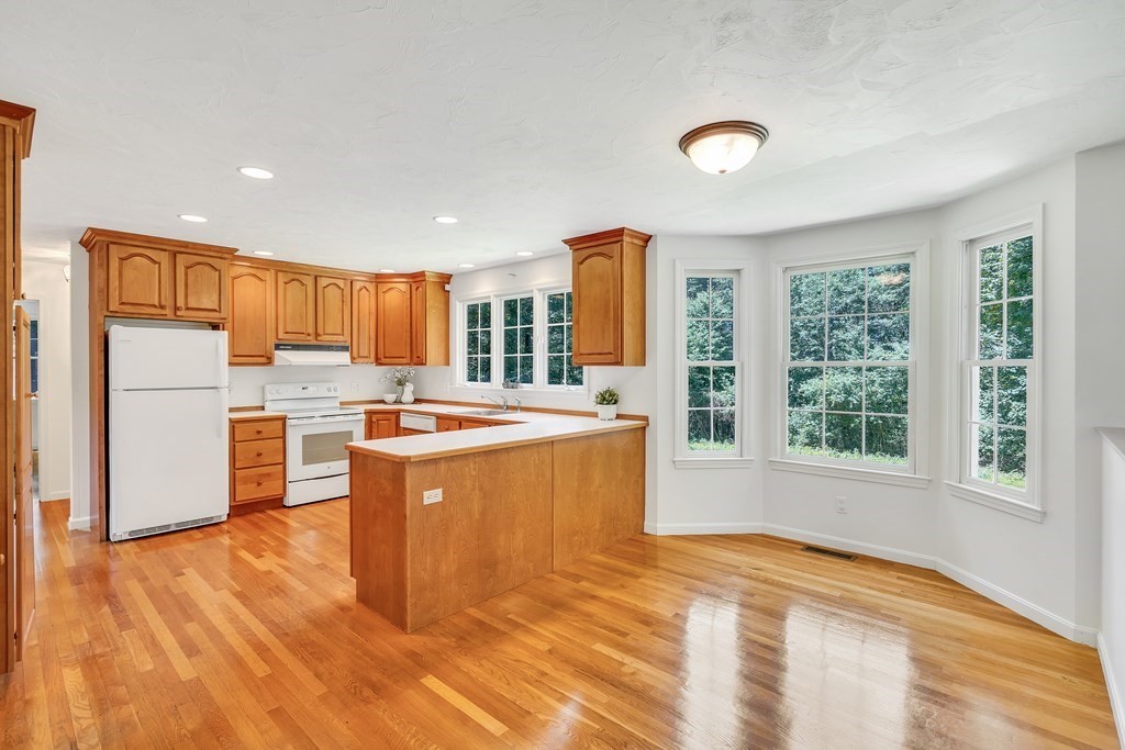 16 No Name Road Stow, MA 01775 - Photo 10 of 34