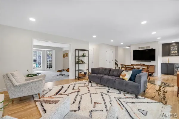 $739,900 | 4900 Karington Pl Court, St. Louis, MO 63129