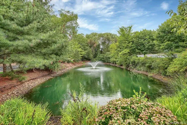 $550,000 | 28 North De Baun Avenue, Unit 304, Suffern, NY 10901