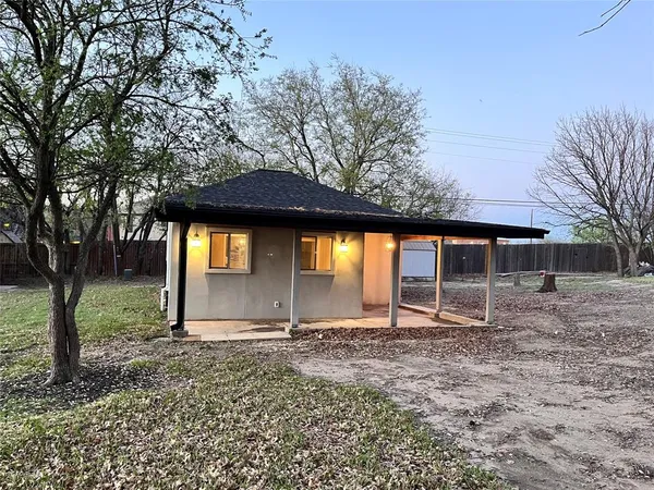 $1,600 | 10480 Parkview Circle, Frisco, TX 75033