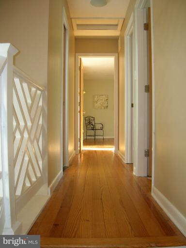 224 Cape St John Road Annapolis, MD 21401 - Photo 4 of 30 Hallway / Upstairs