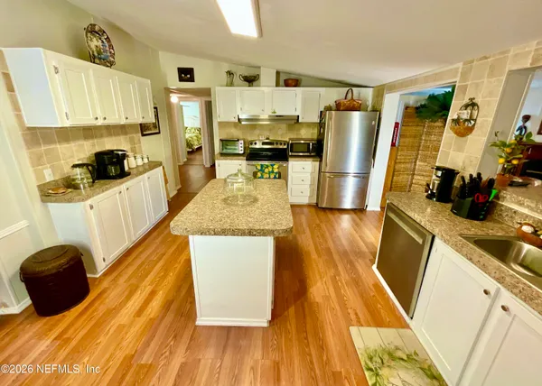 $259,900 | 129 Crystal Lake Drive, Melrose, FL 32666