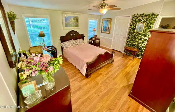 $259,900 | 129 Crystal Lake Drive, Melrose, FL 32666