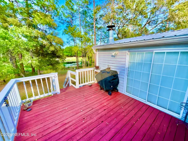 $259,900 | 129 Crystal Lake Drive, Melrose, FL 32666