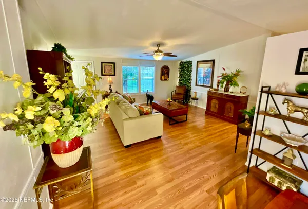 $259,900 | 129 Crystal Lake Drive, Melrose, FL 32666