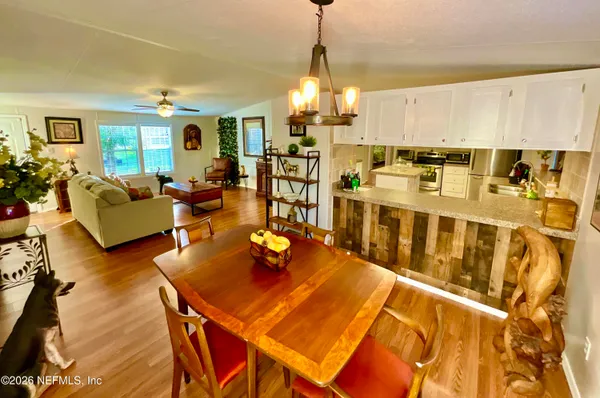 $259,900 | 129 Crystal Lake Drive, Melrose, FL 32666