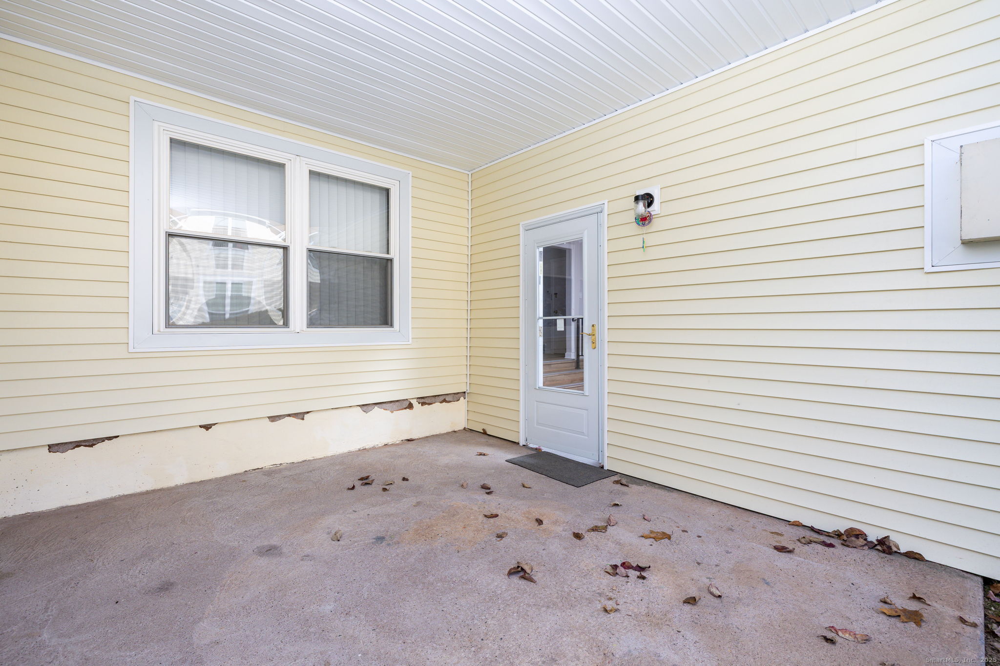 949 Pleasant Valley Road, Unit 801 South Windsor, CT 06074 - Photo 15 of 22 a view of a house with white walls