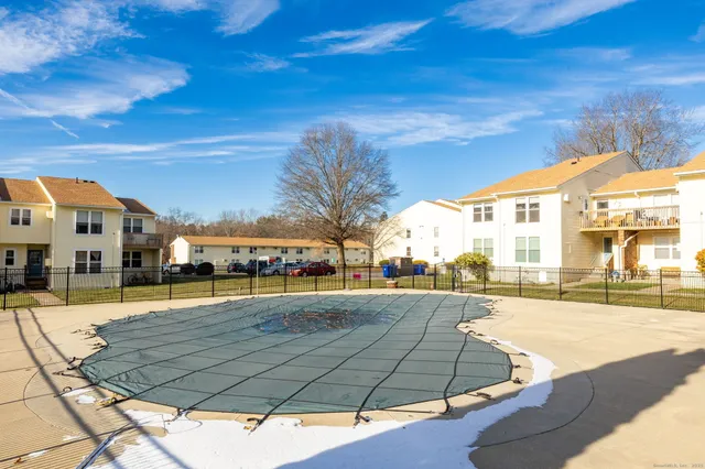 $1,650 | 949 Pleasant Valley Road, Unit 801, South Windsor, CT 06074