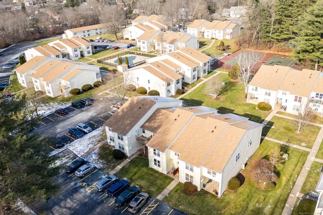 $1,650 | 949 Pleasant Valley Road, Unit 801, South Windsor, CT 06074