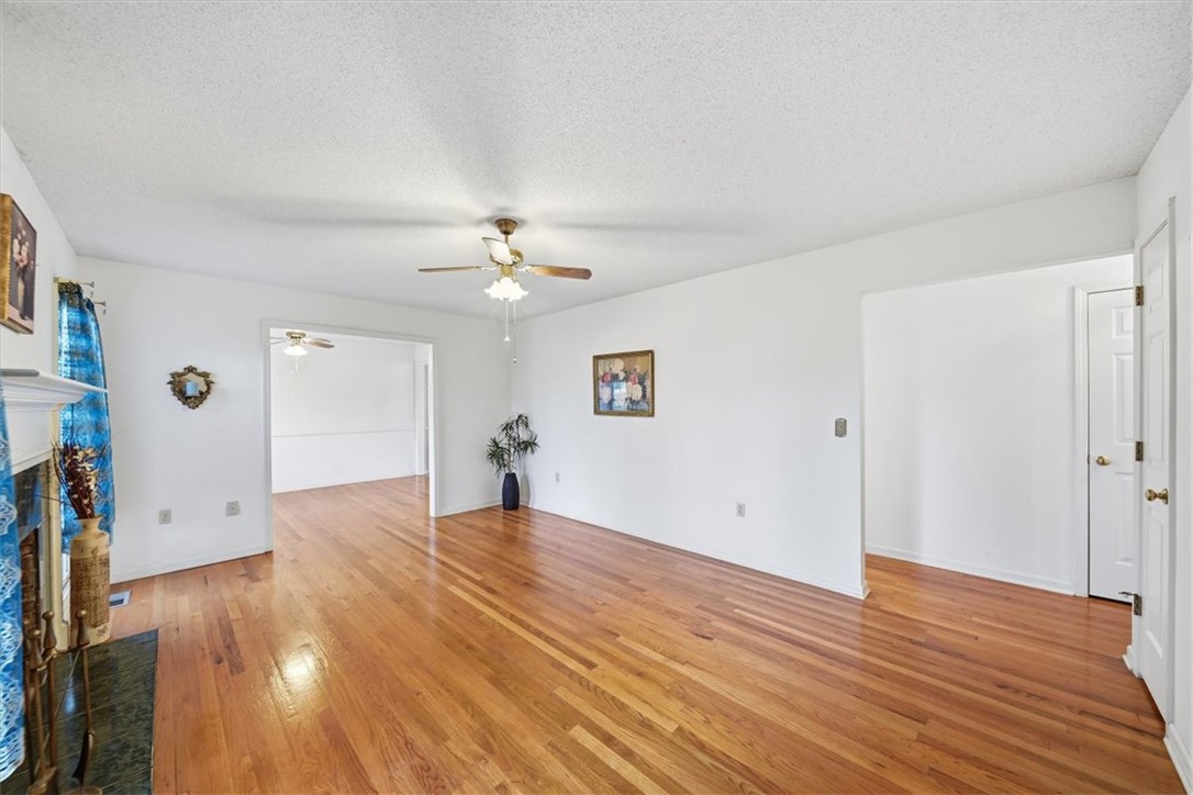 98 Mountain View Drive Walhalla, SC 29691 - Photo 5 of 29