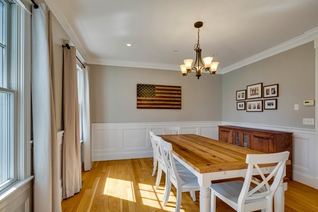 342 Hillcrest Road Needham, MA 02492 - Photo 11 of 33