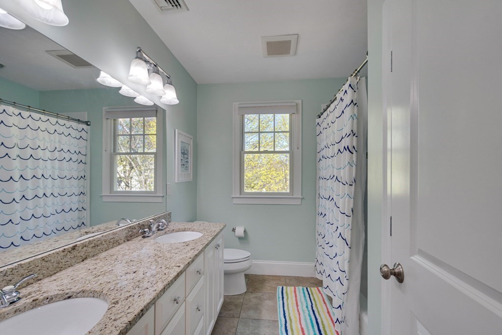342 Hillcrest Road Needham, MA 02492 - Photo 22 of 33