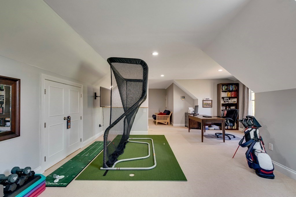 342 Hillcrest Road Needham, MA 02492 - Photo 26 of 33
