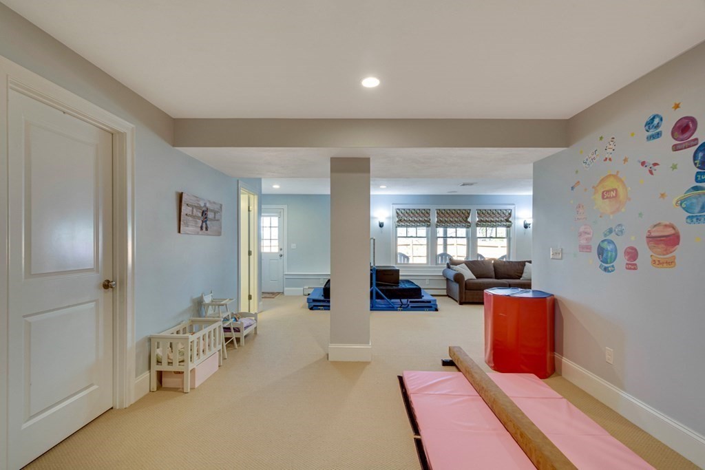 342 Hillcrest Road Needham, MA 02492 - Photo 28 of 33