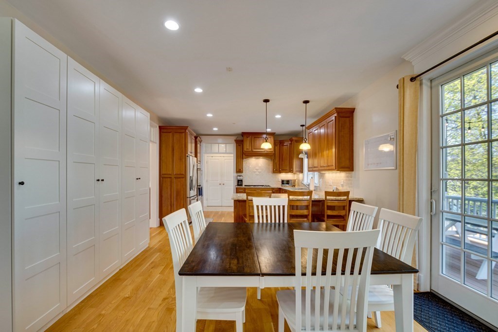 342 Hillcrest Road Needham, MA 02492 - Photo 6 of 33