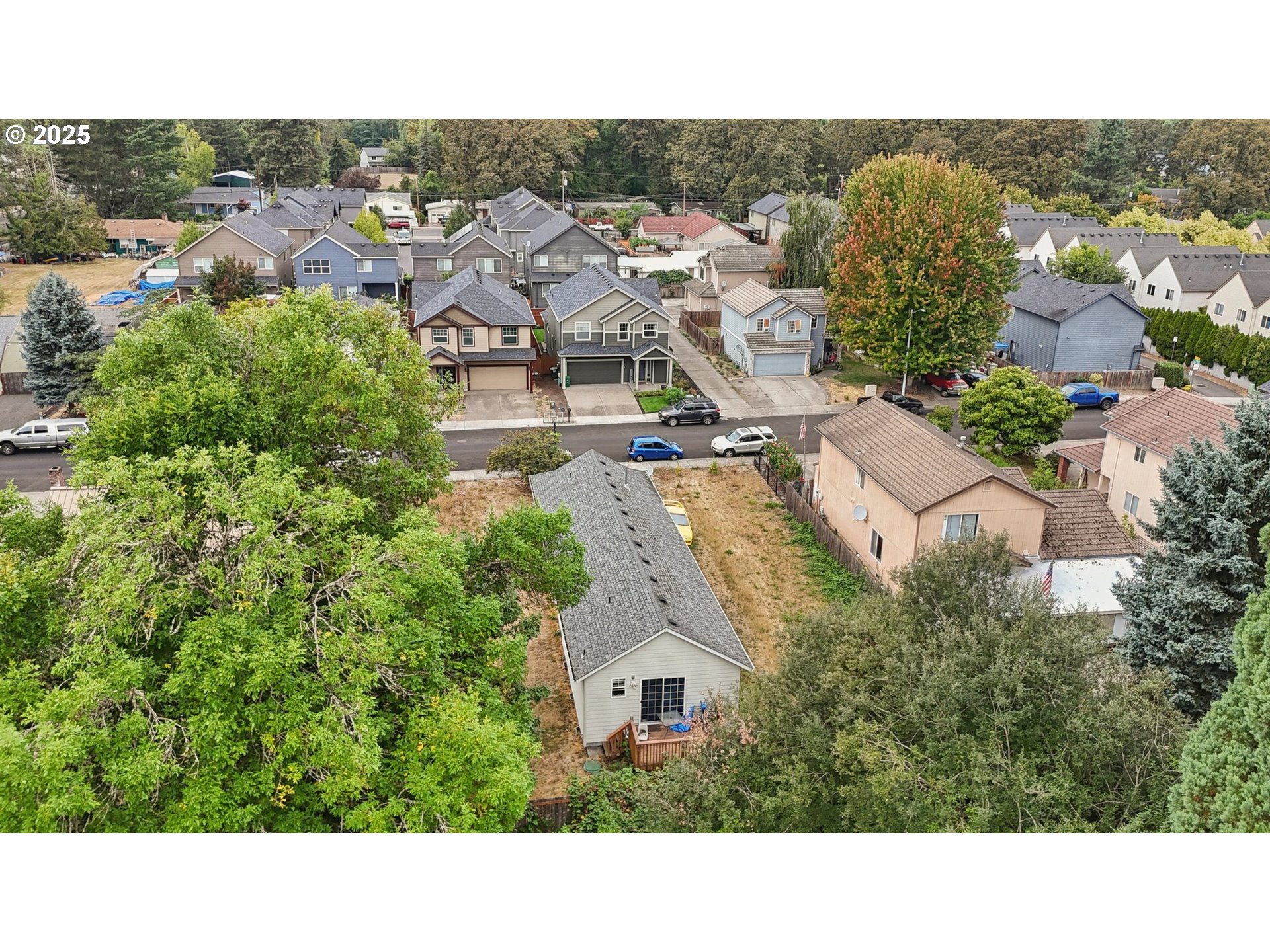 2986 Southwest 176th Avenue Beaverton, OR 97003 - Photo 12 of 21 a view of a house with a garden