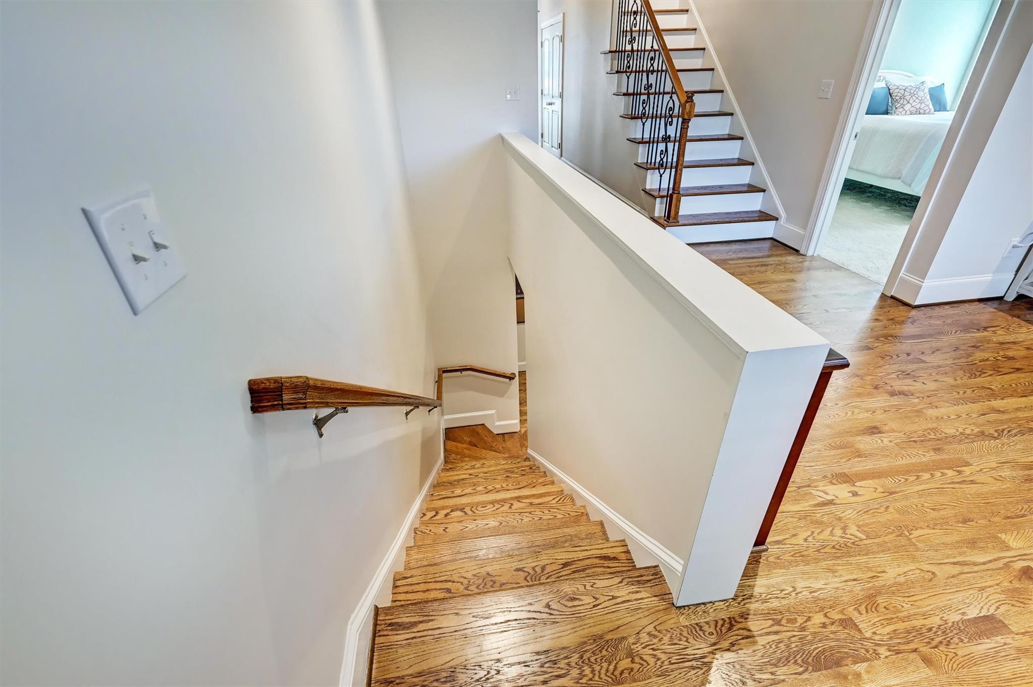 6009 Sharon View Road Charlotte, NC 28226 - Photo 25 of 47 a view of entryway