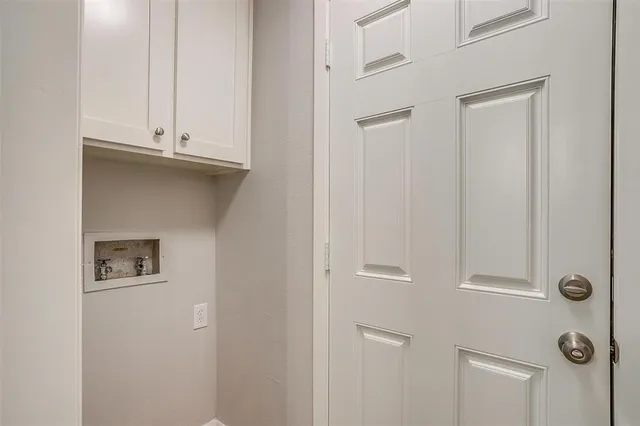 $1,975 | 144 Northwest Suzanne Terrace, Burleson, TX 76028