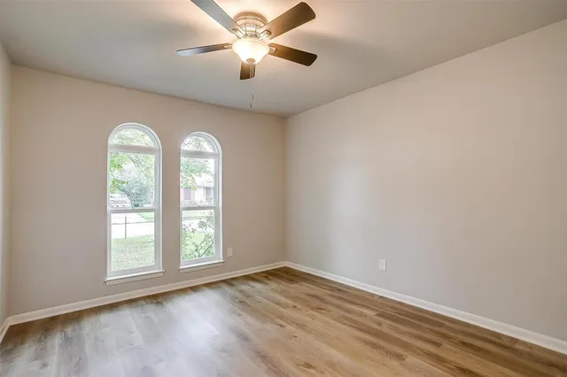 $1,975 | 144 Northwest Suzanne Terrace, Burleson, TX 76028