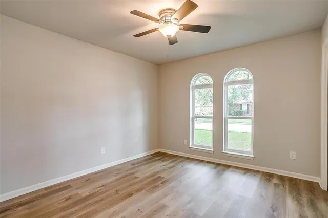 $1,975 | 144 Northwest Suzanne Terrace, Burleson, TX 76028