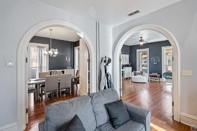 $251,900 | 900 North Buckeye Avenue, Abilene, KS 67410