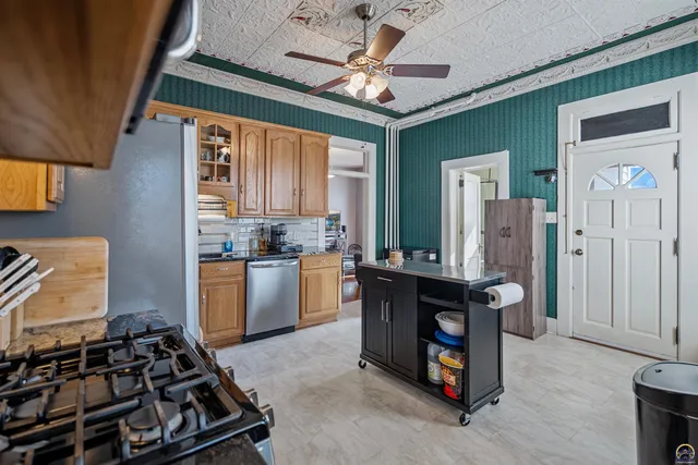 $251,900 | 900 North Buckeye Avenue, Abilene, KS 67410