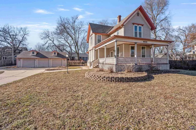 $251,900 | 900 North Buckeye Avenue, Abilene, KS 67410