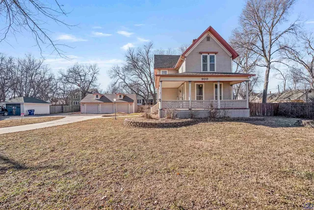 $251,900 | 900 North Buckeye Avenue, Abilene, KS 67410