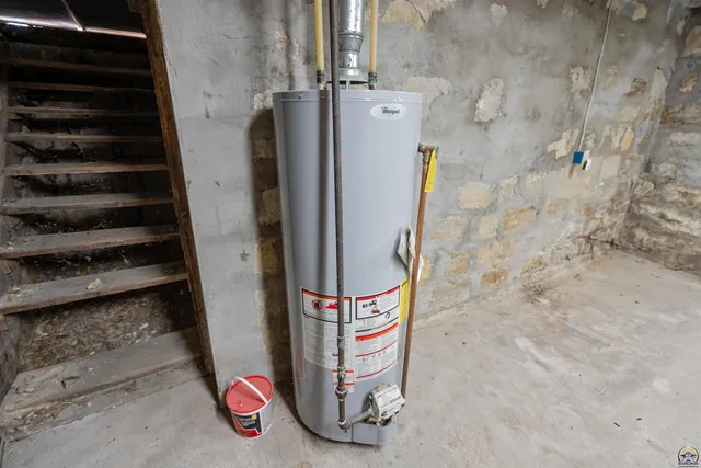 $251,900 | 900 North Buckeye Avenue, Abilene, KS 67410